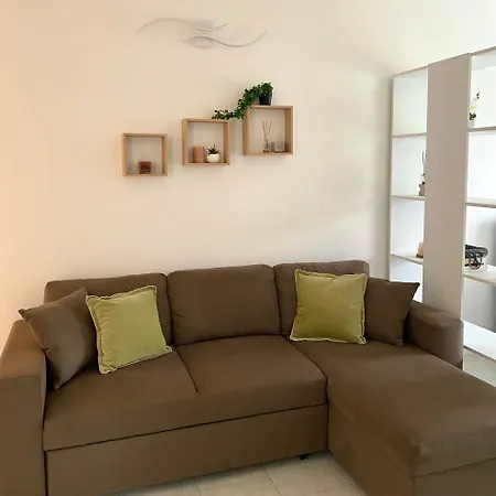 Apartment Modern In - Steps From The Station *